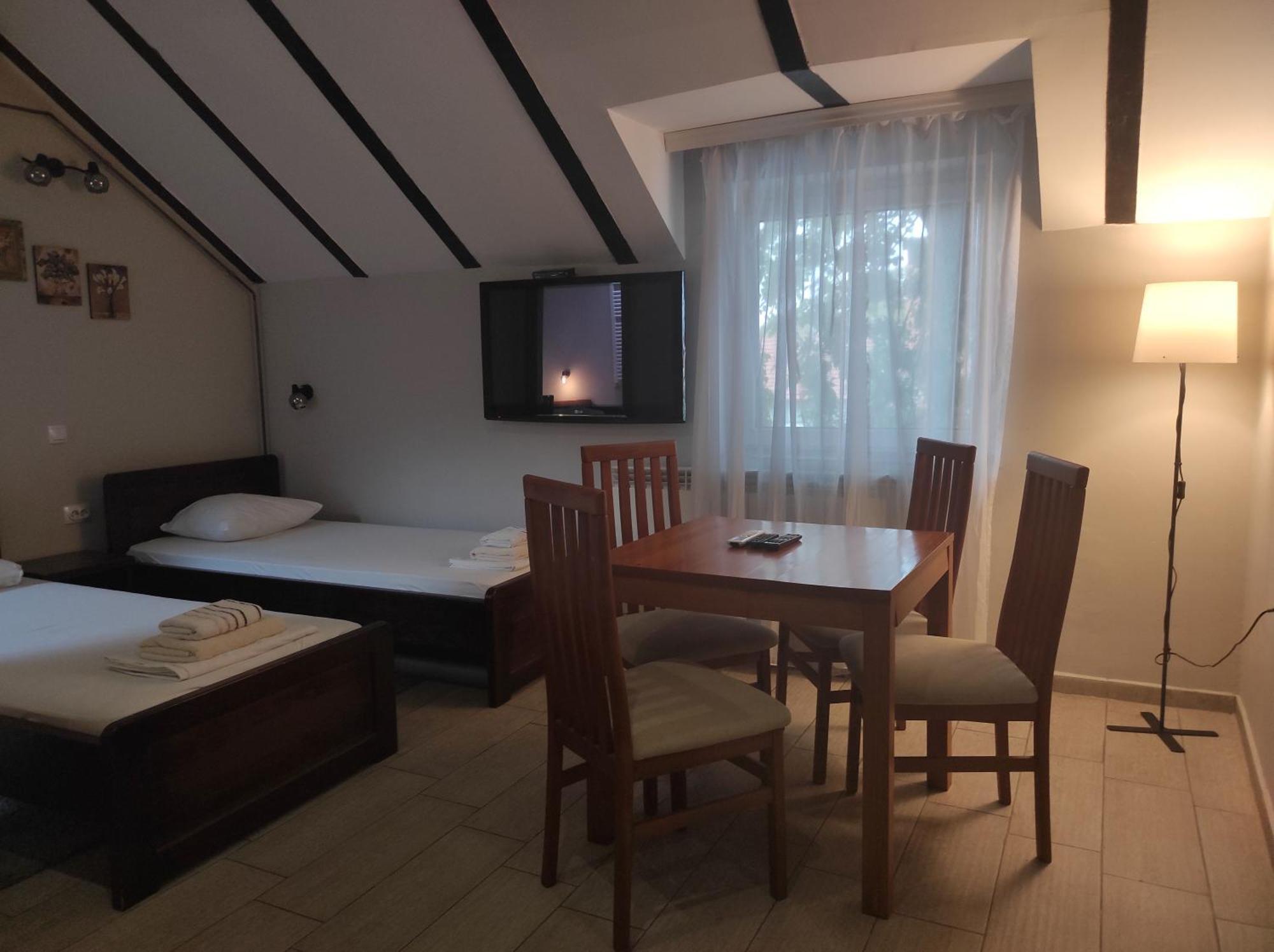 Apartments & Accommodation Stojic Нови-Сад Экстерьер фото