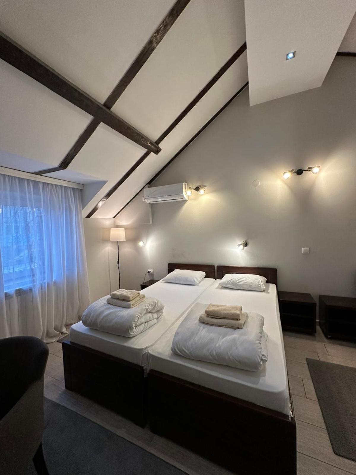 Apartments & Accommodation Stojic Нови-Сад Номер фото